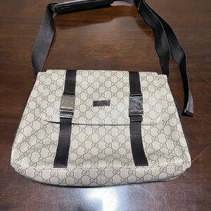 Gucci Messenger Bag